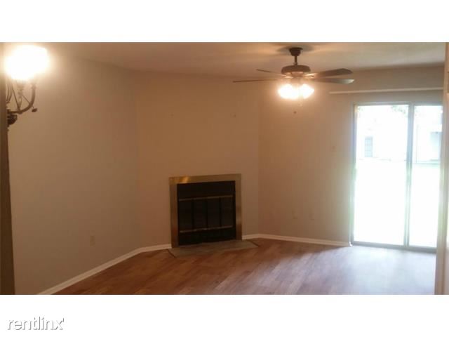 Building Photo - 205 Parkview Blvd