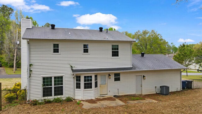 Foto del edificio - 4418 Englewood Rd