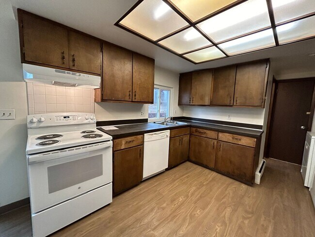 Foto del edificio - Charming Loveland Home with Lake Views