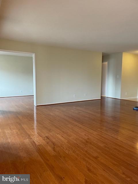 Foto del edificio - 8340 Greensboro Dr