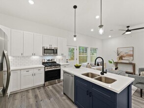 Building Photo - 4012 Northfield Ln