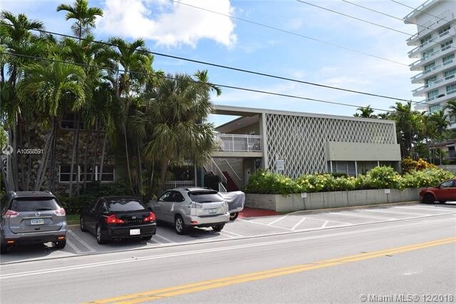 Building Photo - 10281 E Bay Harbor Dr