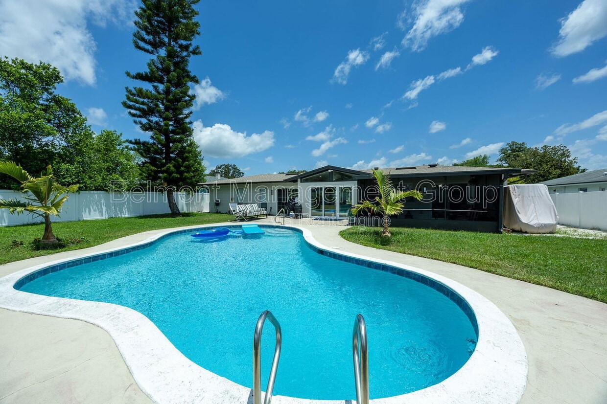 Primary Photo - 2952 De Brocy Way