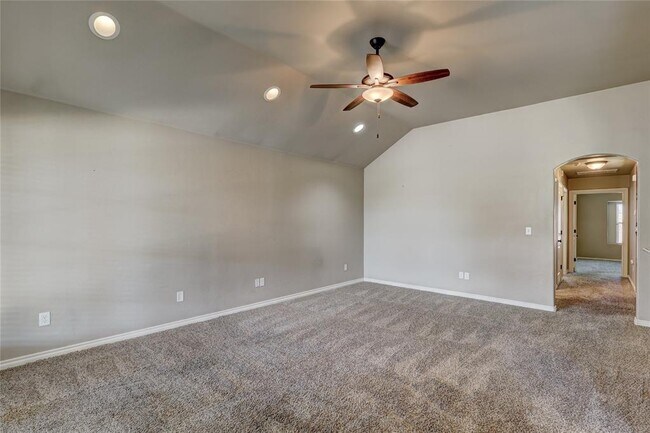 Building Photo - 5609 Goldfinger Rd