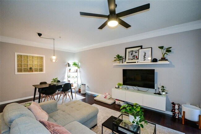 Foto del edificio - 400 17th St NW