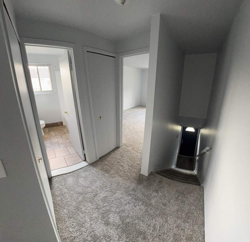 Building Photo - 24961 Mayfair St