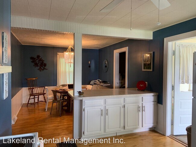 Building Photo - 3 br, 2 bath House - 424 Menominee St