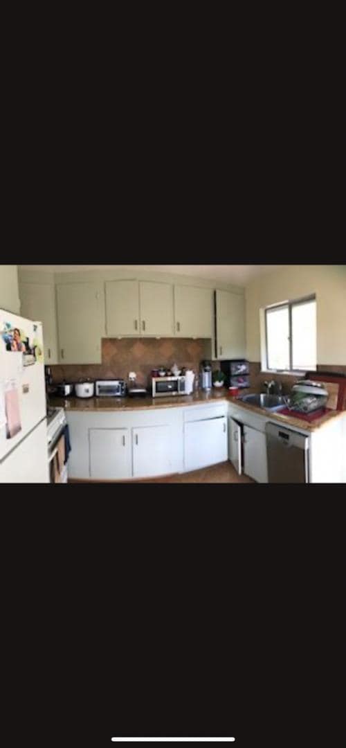 Building Photo - 45 Vineyard Dr