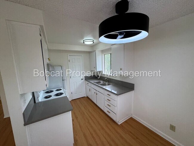 Foto del edificio - 1501 N Edmonds Dr