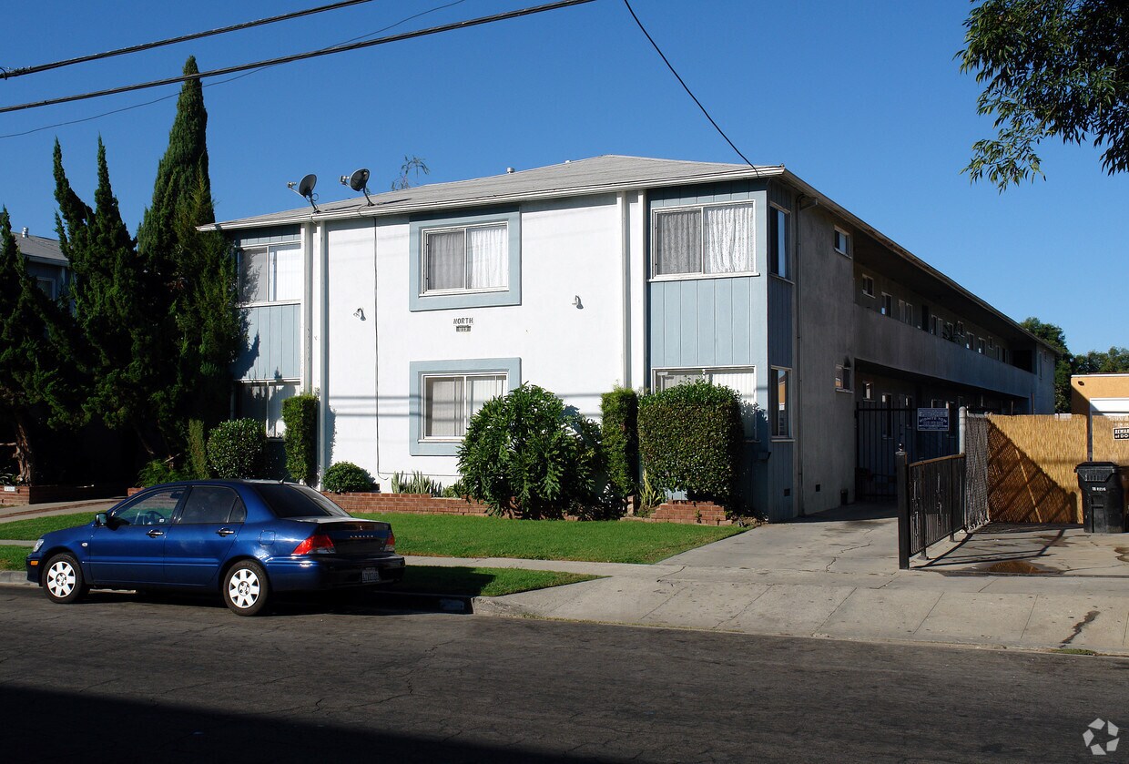 Building Photo - 817 N Inglewood Ave