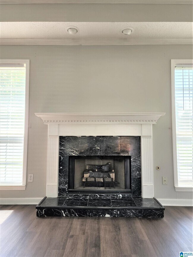 Foto del edificio - 3013 Bowron Rd