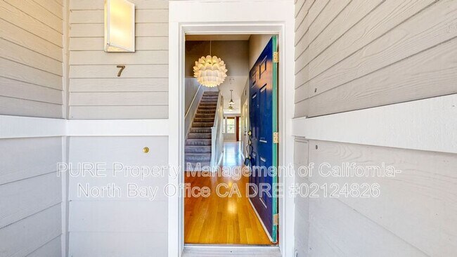 Building Photo - 7 Flemings Ct
