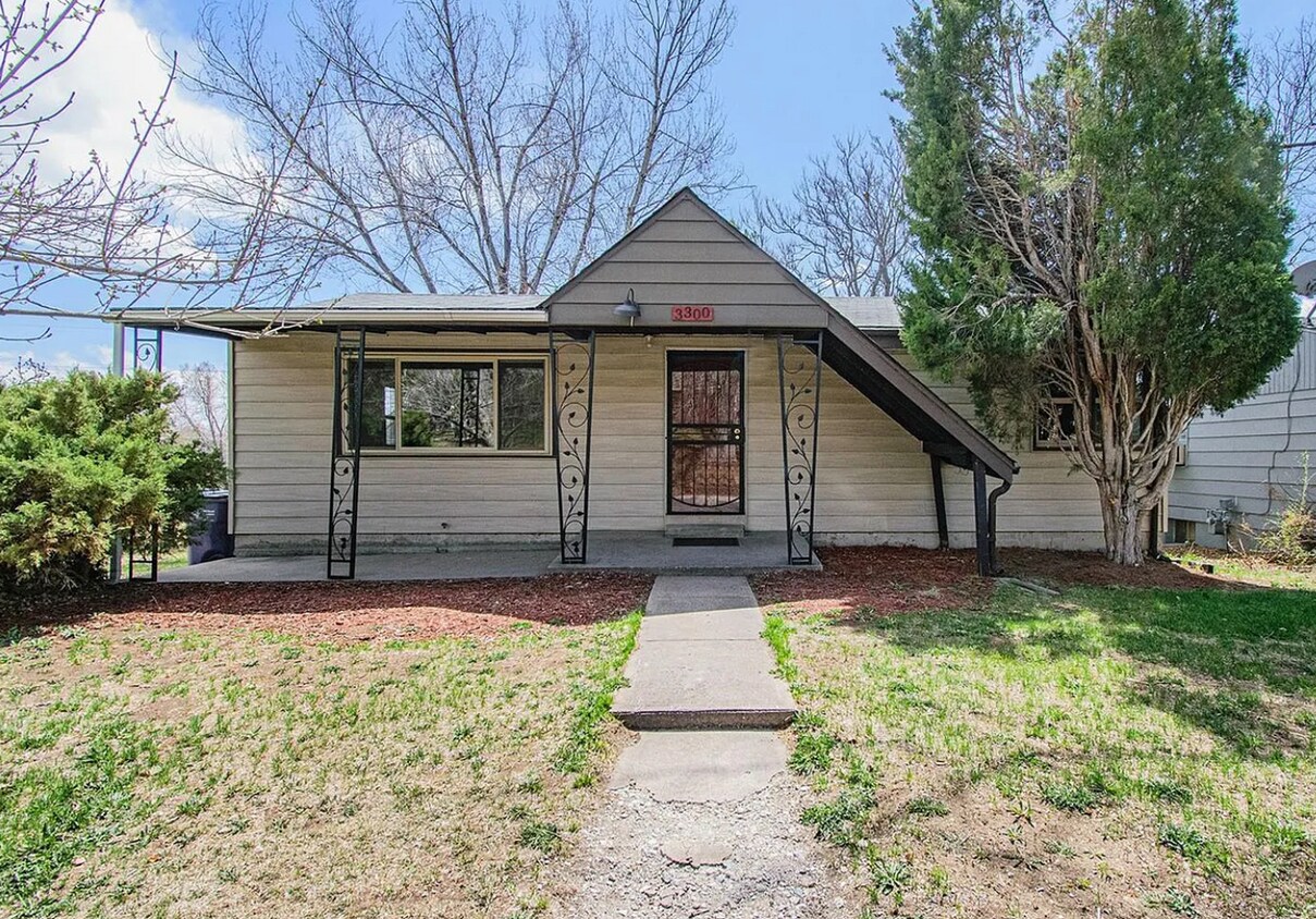 3300 W Iowa Ave, Denver, CO 80219 House Rental in Denver, CO