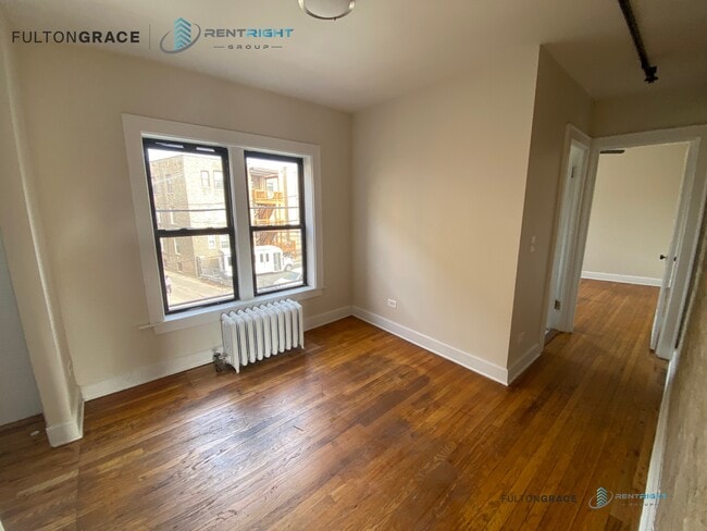 Building Photo - 1700-1710 W Albion