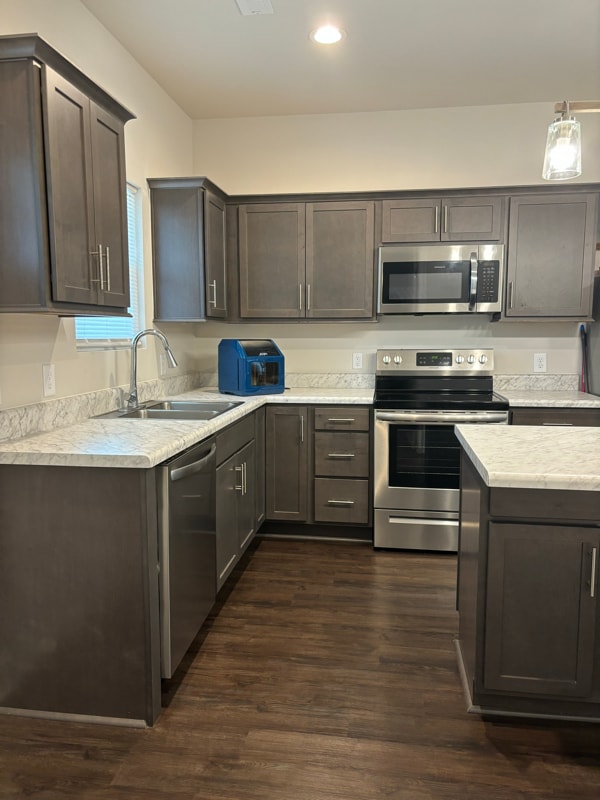 Foto del edificio - 804 Green Oaks St