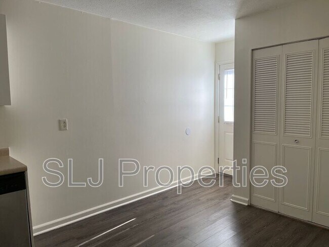 Foto del edificio - 9913 Lochwick Way