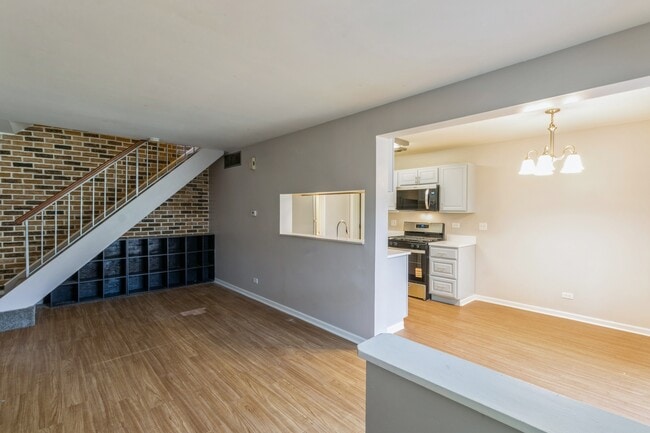 Building Photo - 205 Winfield Ct