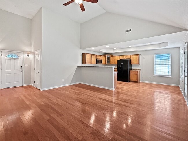 Foto del edificio - Charming Single Level 3-Bedroom South Knox...