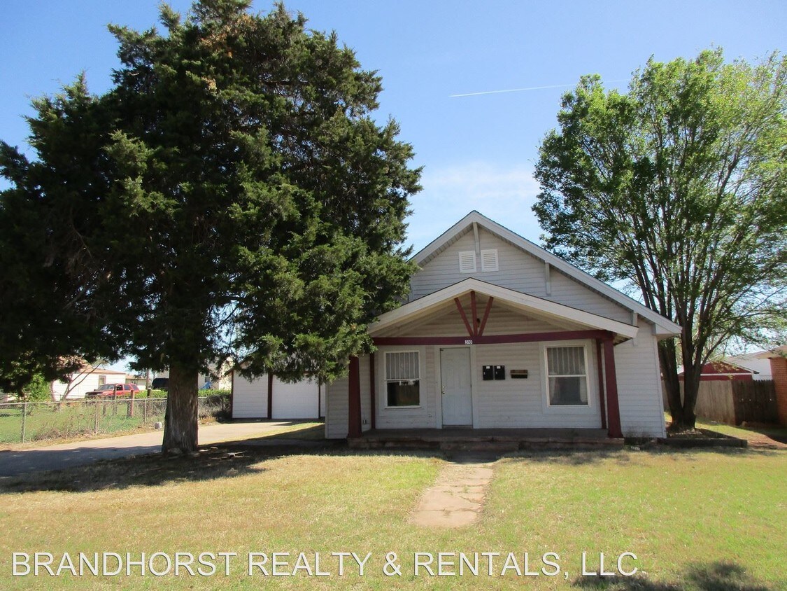 310 E Tom Stafford Ave, Weatherford, OK 73096 Apartment for Rent in