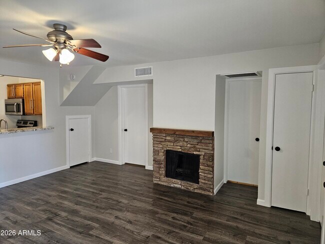 Foto del edificio - 30 E Brown Rd