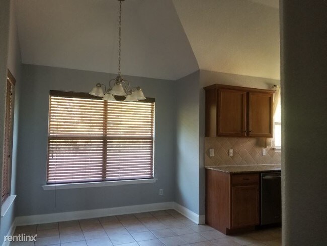 Building Photo - 3 br, 2 bath House - 4420 Canyon Ridge