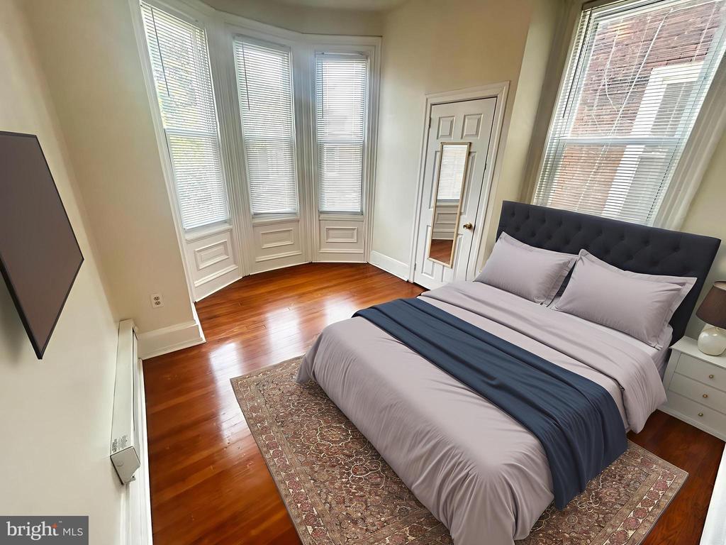 Foto principal - 1819 W Oxford St