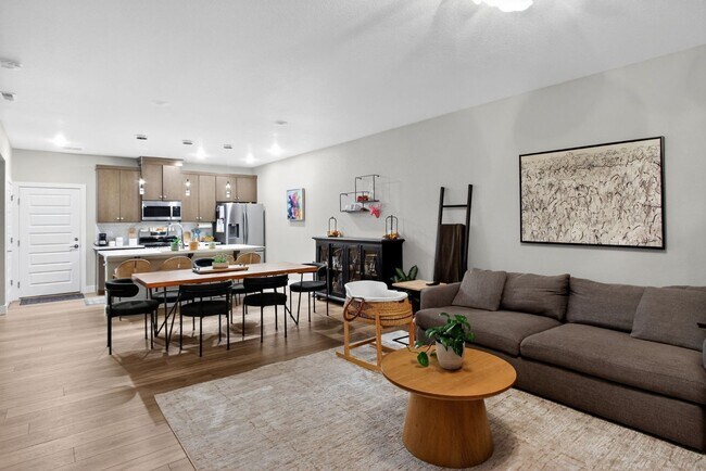 Foto del edificio - 16370 Alzere Pl