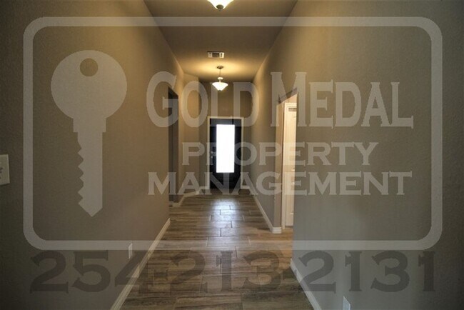 Foto del edificio - Charming 3-bed, 2-bath home now available ...