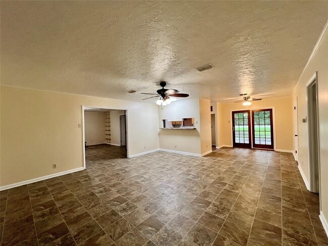 Building Photo - 8610 Overhill Ln