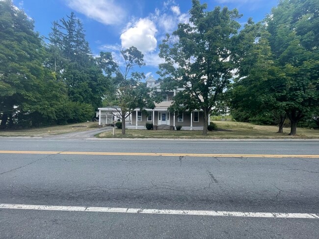 Building Photo - 415 NY-146