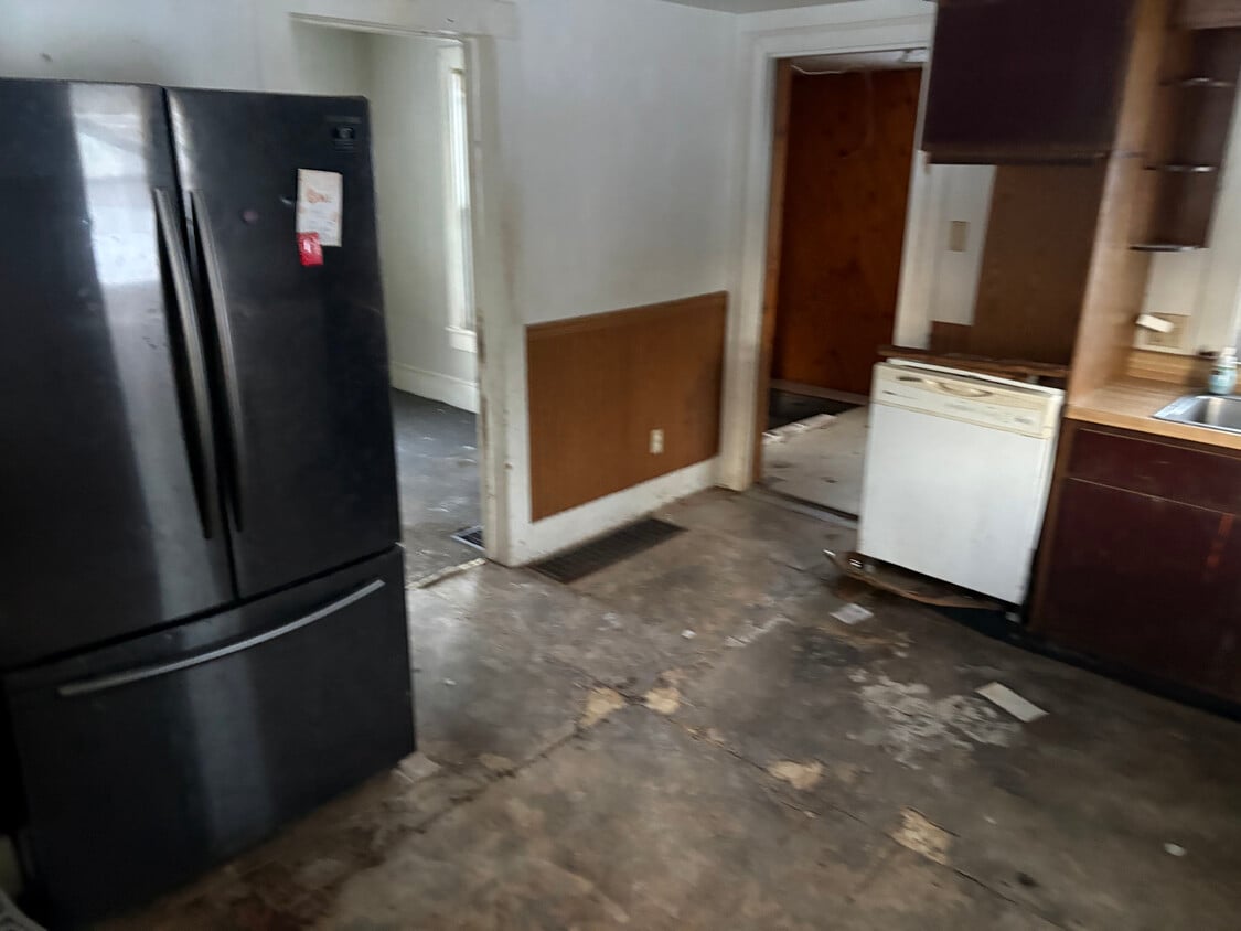 Building Photo - 135 Chandler Blvd