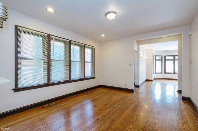Foto del edificio - 3 br, 1 bath House - 9353 South Loomis Street