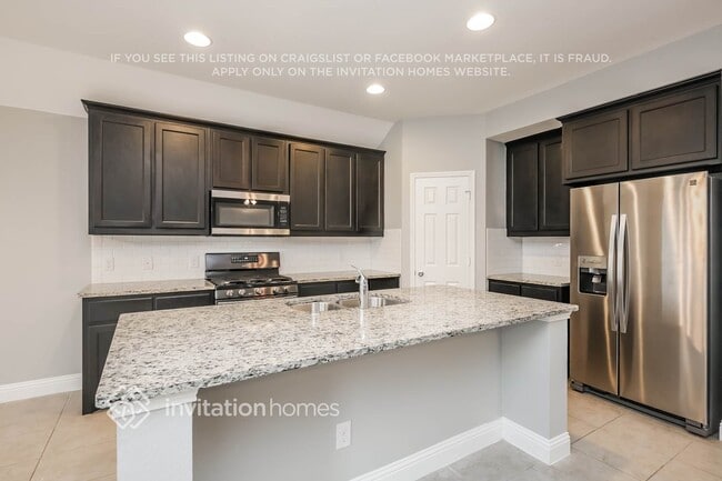 Building Photo - 1304 Roadrunner Dr