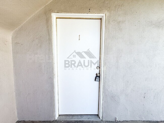 Foto del edificio - 6336 Tujunga Ave