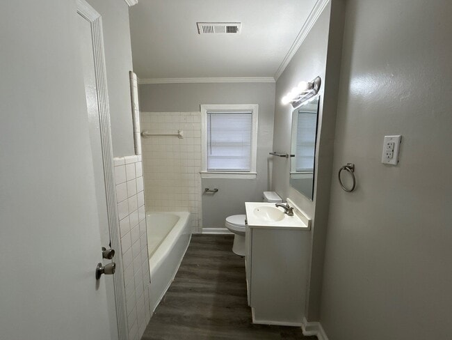 Foto del edificio - 955 W Forest Ave