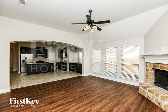 Foto del edificio - 826 Graham Dr