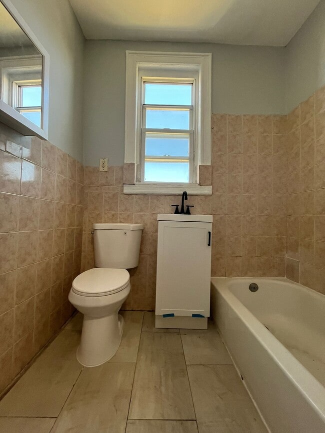 Foto del edificio - 11 Randolph Ave