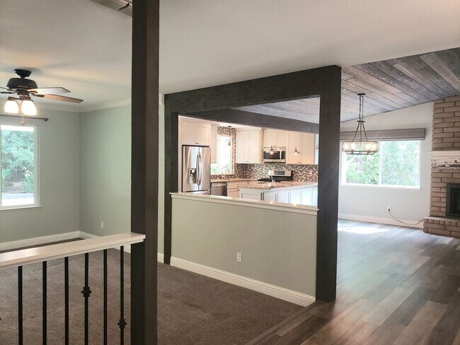 Building Photo - 3 br, 2 bath House - 1575 Wimbledon Drive