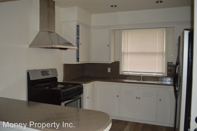 Building Photo - 3 br, 1 bath House - 605 2nd Avenue