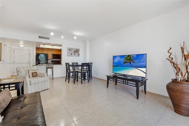 Foto del edificio - 2000 N Bayshore Dr