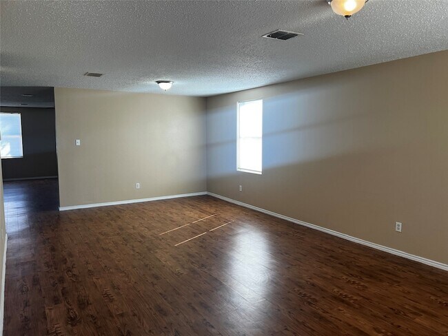 Building Photo - 1724 Creek Bend Ln