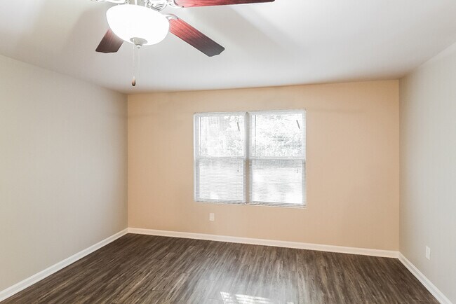 Foto del edificio - 6126 Avery St SW