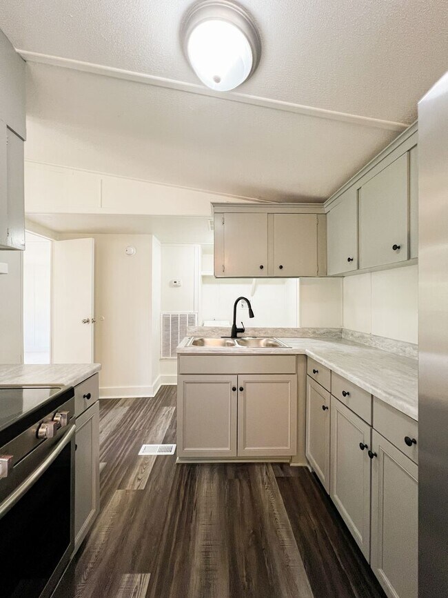 Foto del edificio - Comfortable and Convenient Close to Greer ...
