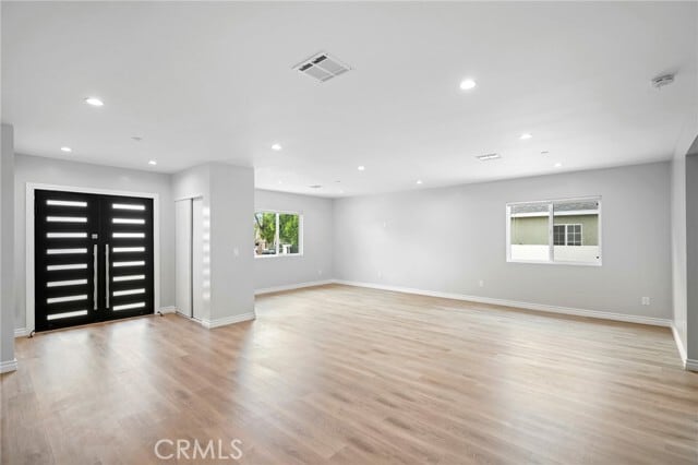 Foto del edificio - 8025 Bellingham Ave