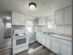 Primary Photo - 3 bed 1 bath walking distance from Risdale...
