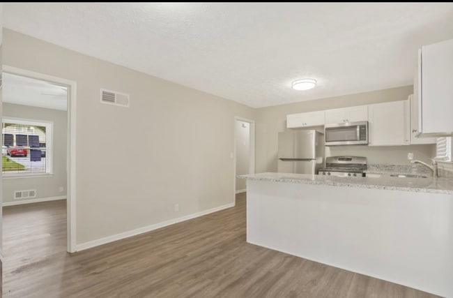 Building Photo - 567 San Pablo Dr