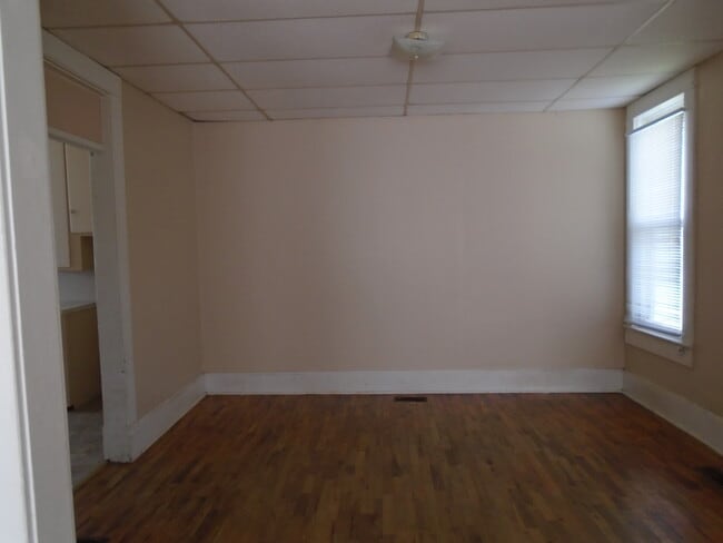 Building Photo - 2324 S 19th St