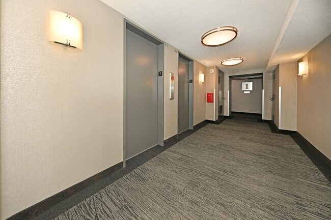 Building Photo - 7004 JFK Blvd E