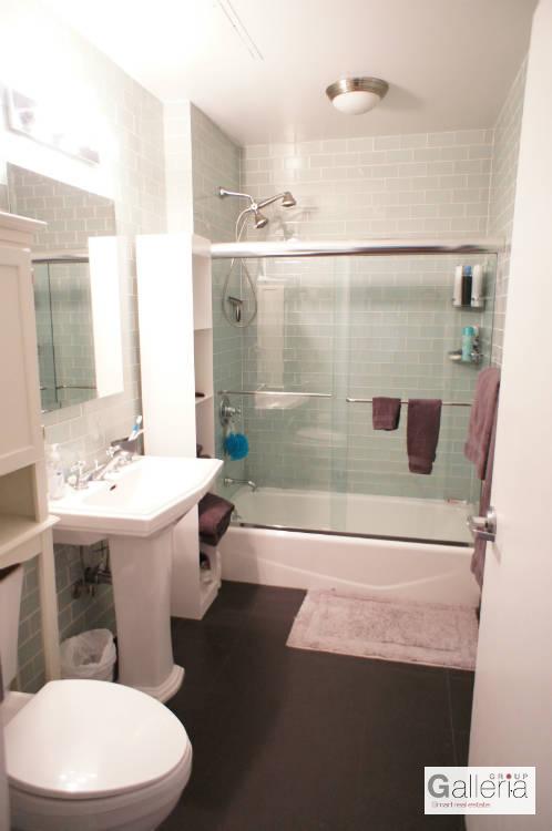 Building Photo - 46 W 14th St