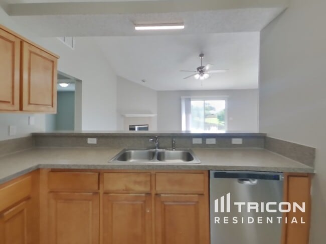 Building Photo - 1226 Summer Springs Drive